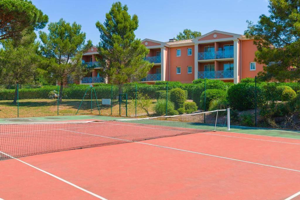 Appartement T2 Dans Residence Avec Piscine Et Tennis Saint-Raphaël Exteriör bild